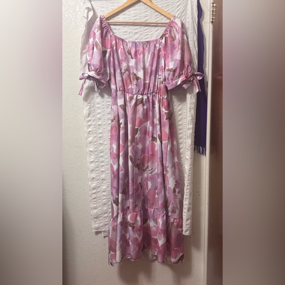 Floral Off-Shoulder Pink Dress - Picture 10 of 15